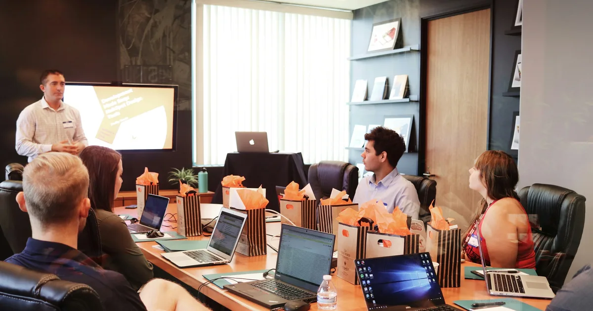 Développement de Plateformes de Formation E-learning pour Entreprises