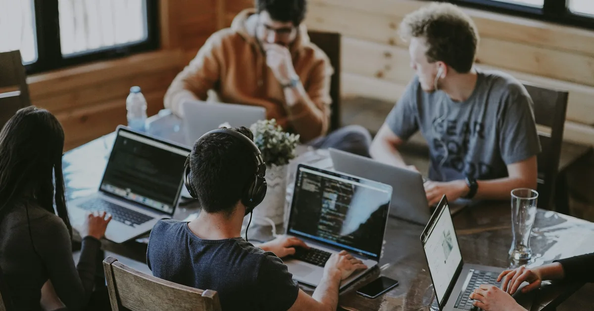 Développement de Plateforme de Crowdfunding pour Projets Premium
